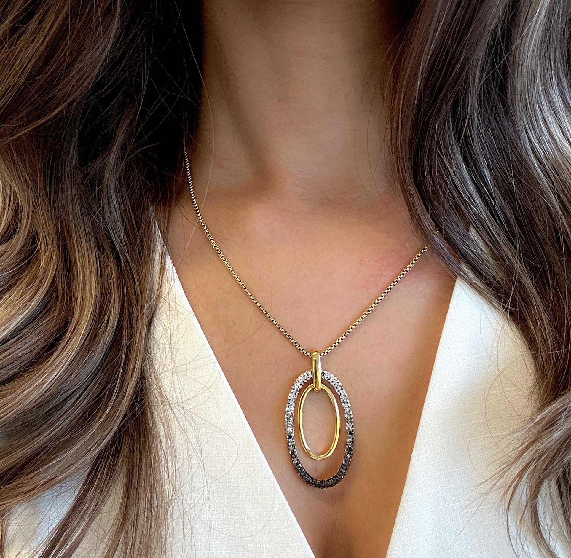 Flare oval necklace